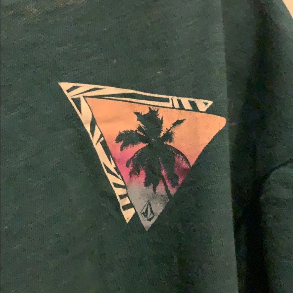 Volcom shirt - Picture 2 of 2
